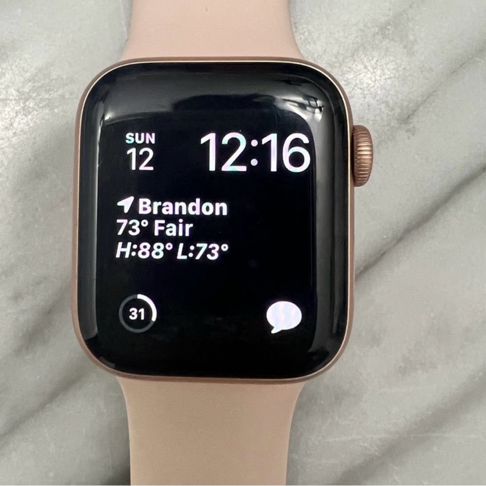 Apple watch series 4 40mm gps and cellular